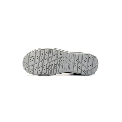 La scarpa antinfortunistica U-Power Raptor è una scarpa antinfortunistica con puntale in alluminio e sistema antiperforazione.